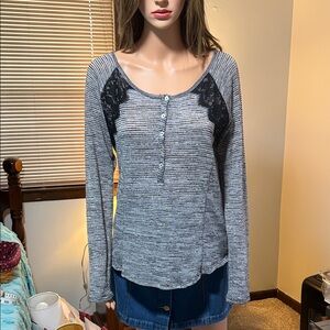 Arizona high low Gray Long-Sleeve Top with Black Lace Accents L